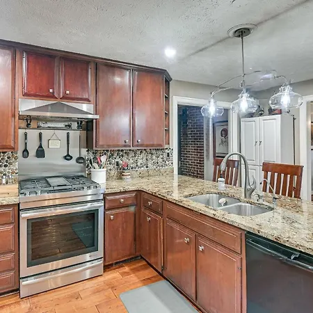 Midway Home On 22 Acres Near Bourbon Trail!